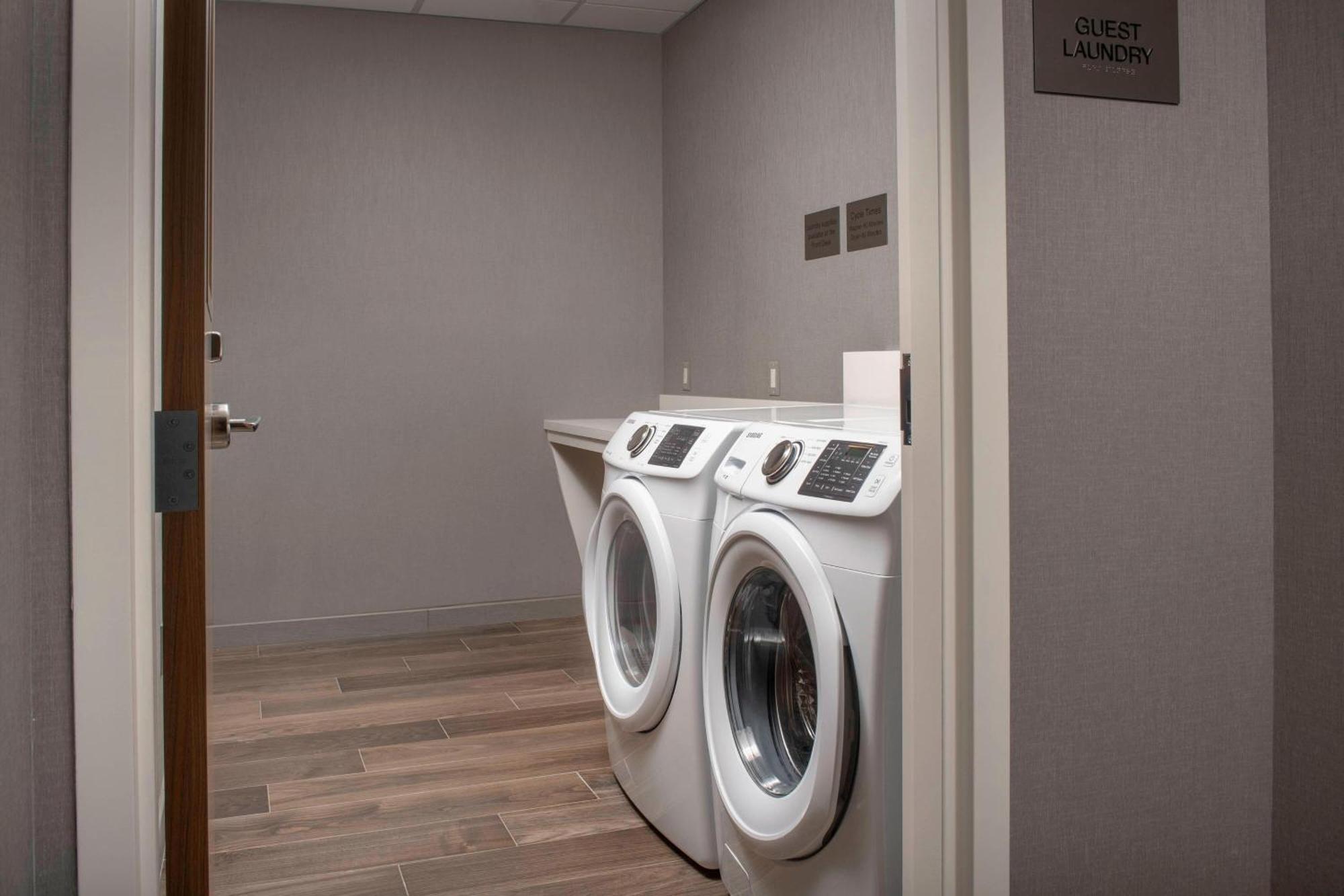 Fairfield Inn & Suites By Marriott Miami Airport West/Doral Facilities photo